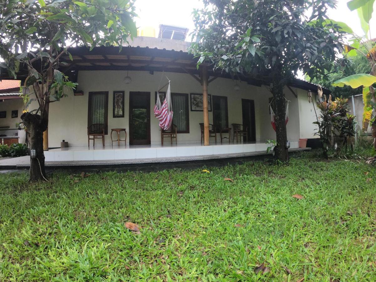 Honey Home Stay Canggu Esterno foto