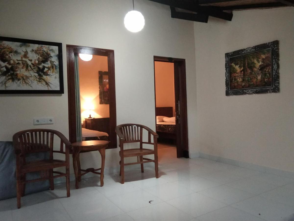 Honey Home Stay Canggu Esterno foto
