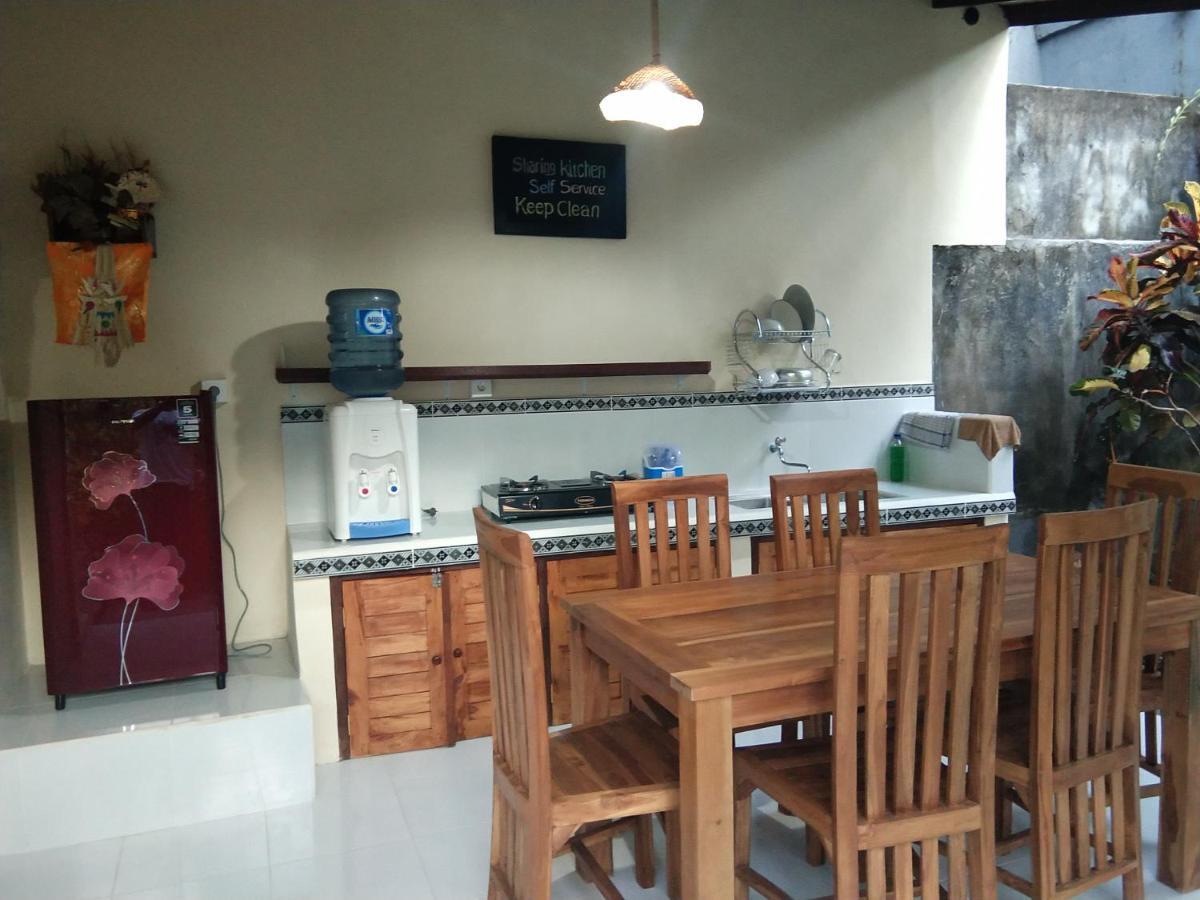 Honey Home Stay Canggu Esterno foto