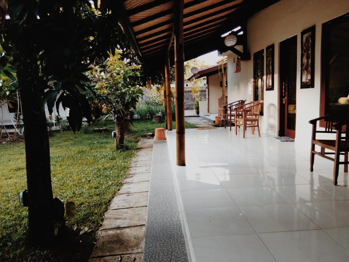 Honey Home Stay Canggu Esterno foto