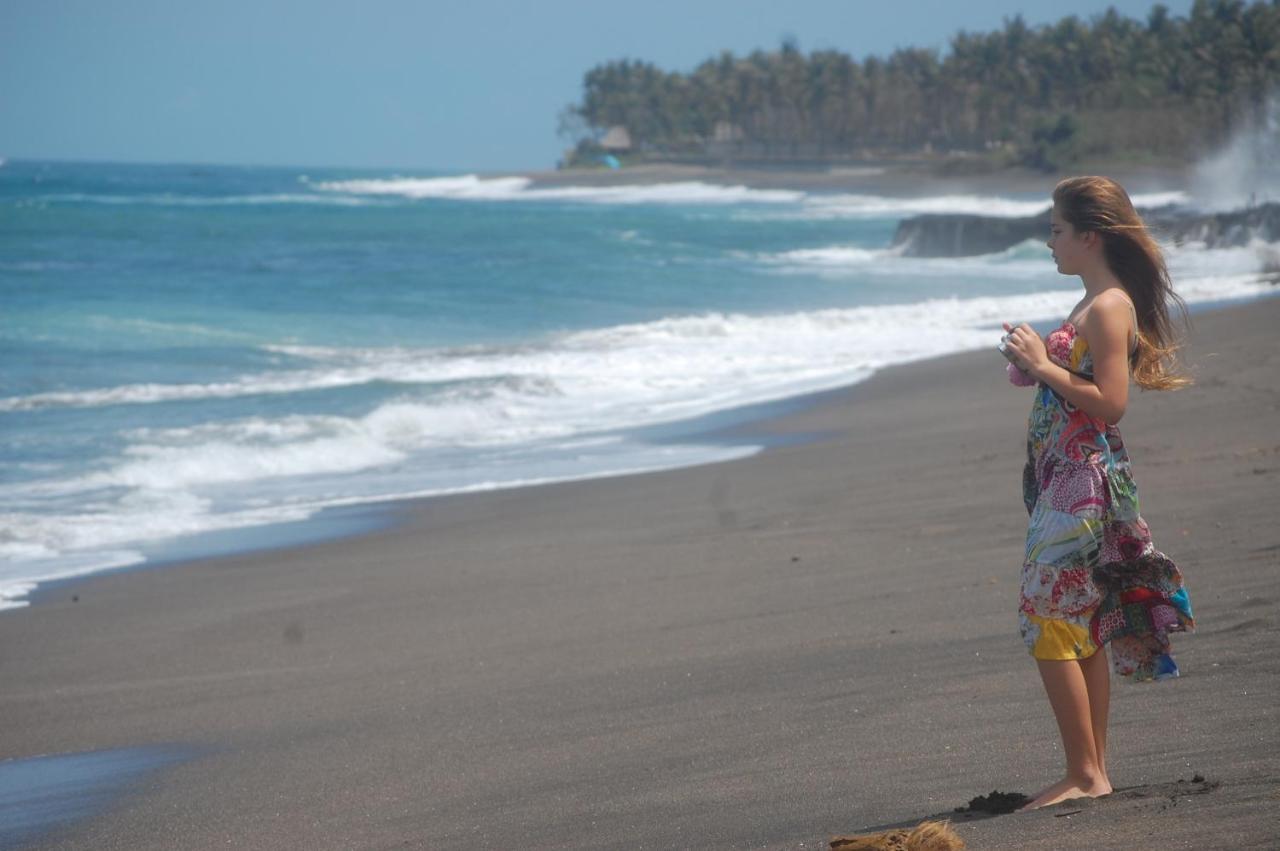 Honey Home Stay Canggu Esterno foto